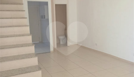 Casa à venda com 2 suítes no condomínio Villa Dell Victor, São Paulo - SP