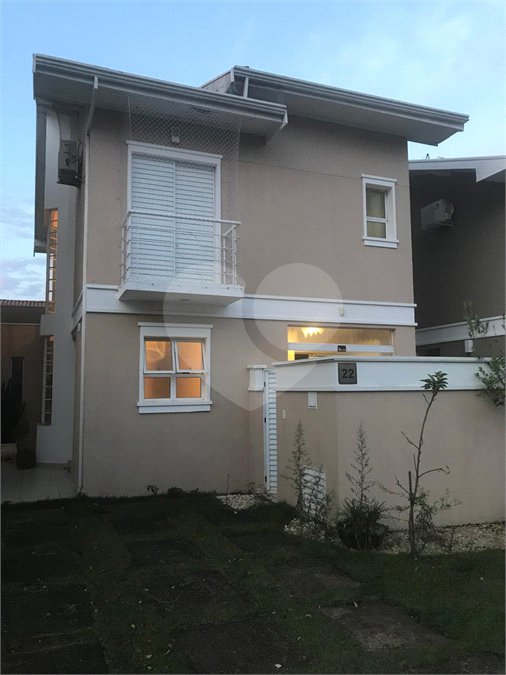 Casa à venda com 3 quartos, sendo 1 suíte, no condomínio Residencial Green Village, Indaiatuba - SP