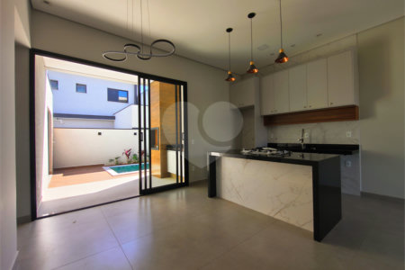 Casa à venda com 3 quartos, sendo 1 suíte, no condomínio Terras de São Francisco, Sorocaba - SP