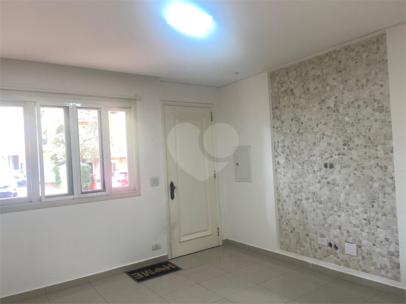 Casa à venda com 3 quartos, sendo 1 suíte,  no condomínio Vilagio Viccino, São Paulo - SP