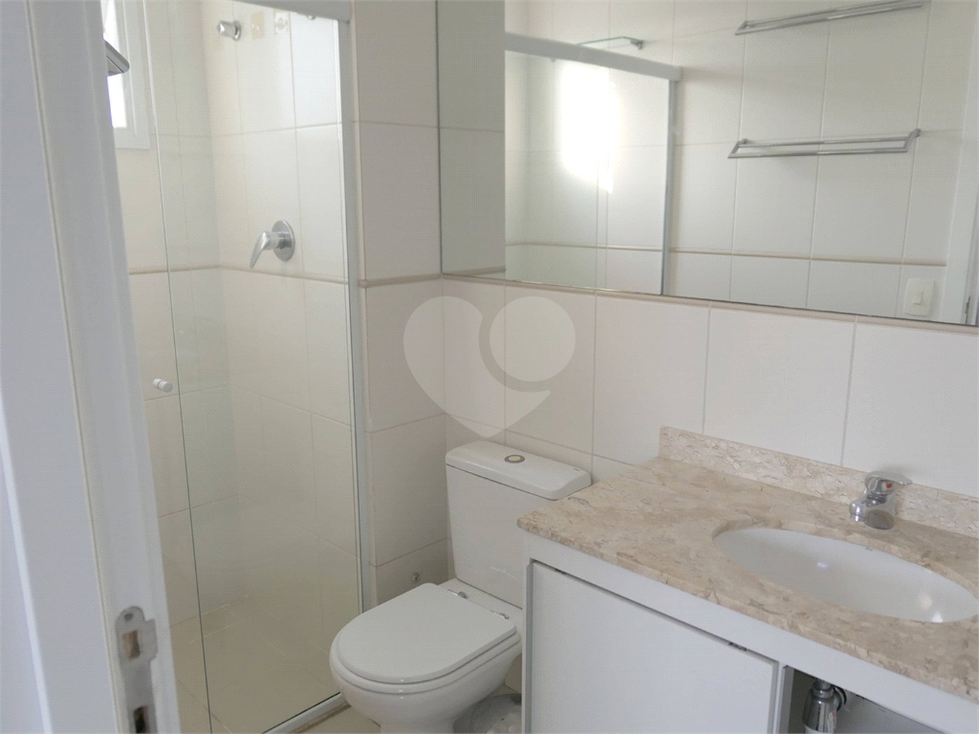 Apartamento para alugar com 3 quartos, sendo 1 suíte, em Vila Olímpia, São Paulo, SP