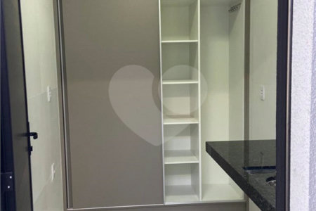 Casa à venda com 3 suítes no condomínio Residencial Maria Dulce, Indaiatuba - SP