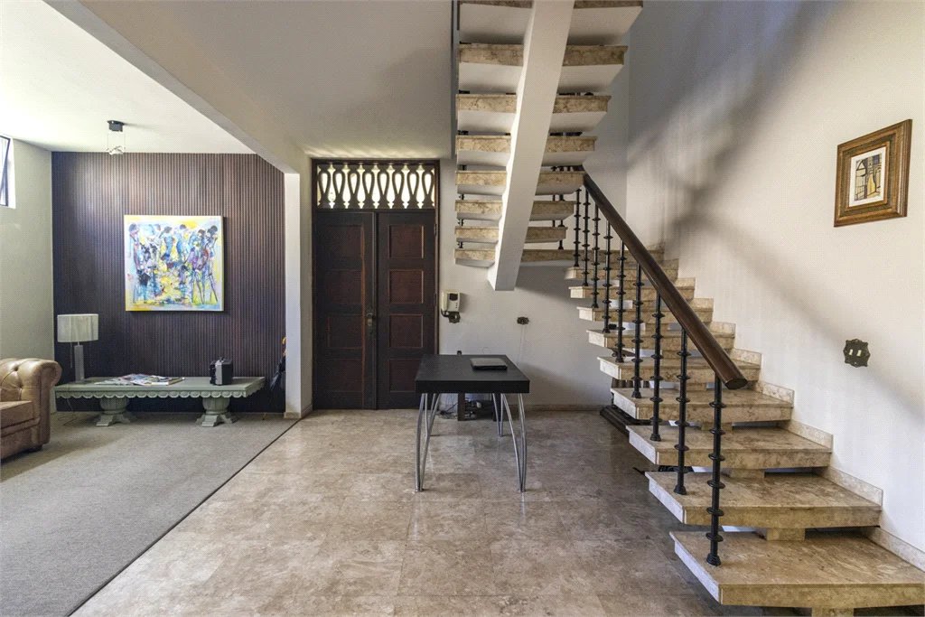 Sobrado à venda com 4 quartos, sendo 2 suítes, em Vila Morumbi, São Paulo, SP