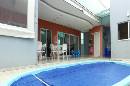 Casa à venda com 3 quartos, sendo 1 suíte, no condomínio Belvedere 2, Votorantim - SP