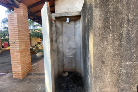 Casa à venda com 3 quartos, sendo 1 suíte, em Parque Residencial Monte Carlo, Ponta Porã, MS