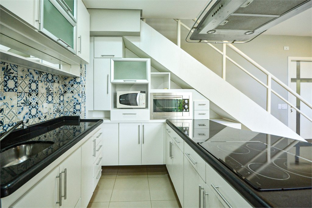 Casa para alugar com 1 suíte no condomínio Openhouse Loft Panamby, São Paulo - SP