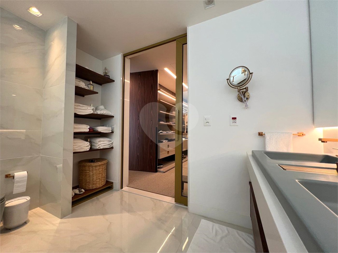 Apartamento à venda com 3 suítes em Vila Olímpia, São Paulo, SP