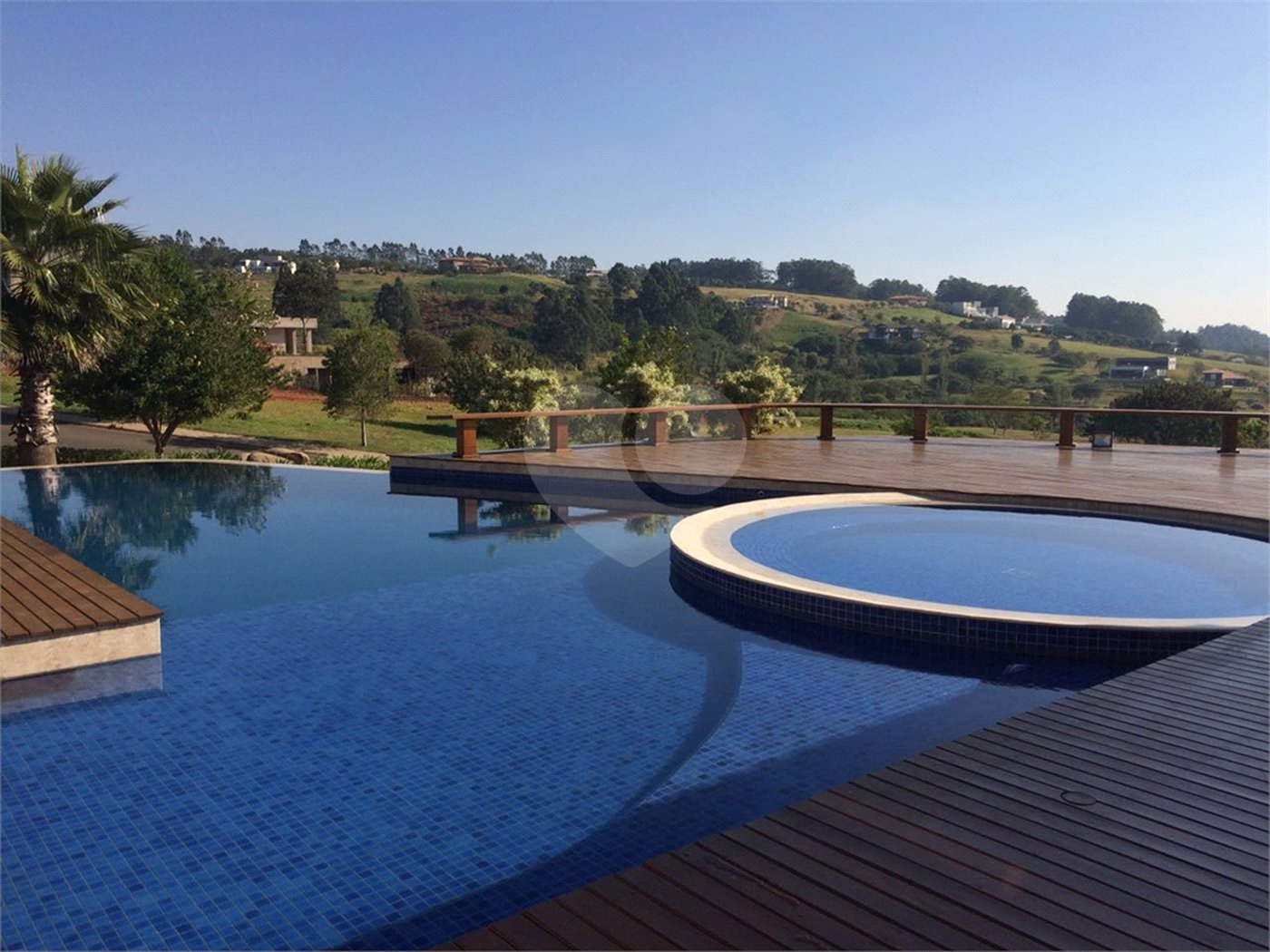Casa à venda com 5 suítes no condomínio Fazenda da Grama, Itupeva - SP