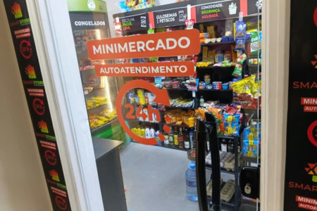 Apartamento com 2 dormitórios à venda, 62 m² por R$ 520.000,00 - Gonzaga - Santos/SP