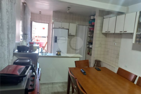 Sobrado à venda com 3 quartos em Santa Teresinha, São Paulo, SP