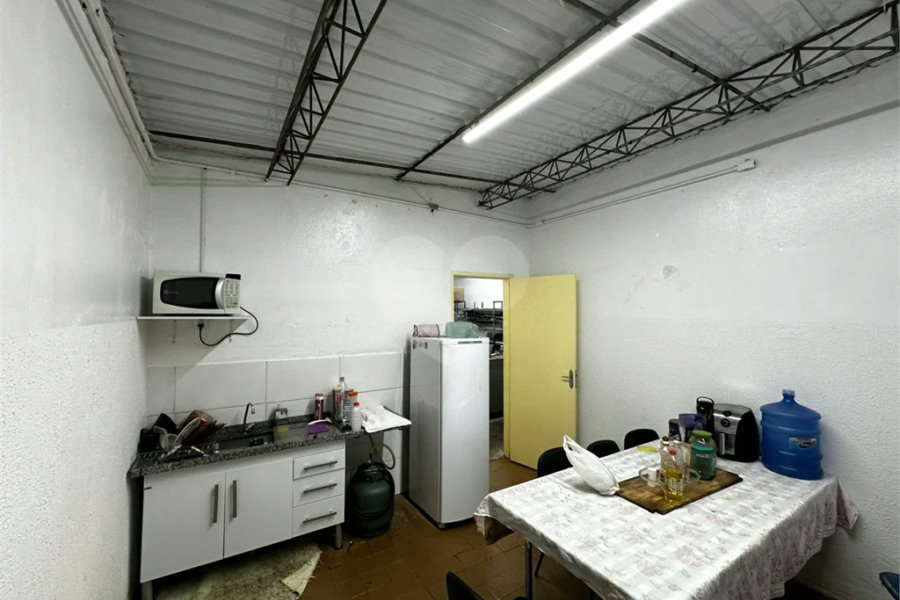 Barracão Comercial à Venda em Piracicaba/SP.