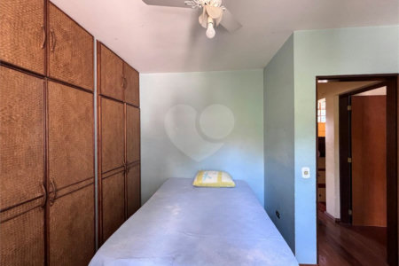 Casa à venda com 5 quartos, sendo 2 suítes,  em Jardim Maristela, Atibaia, SP