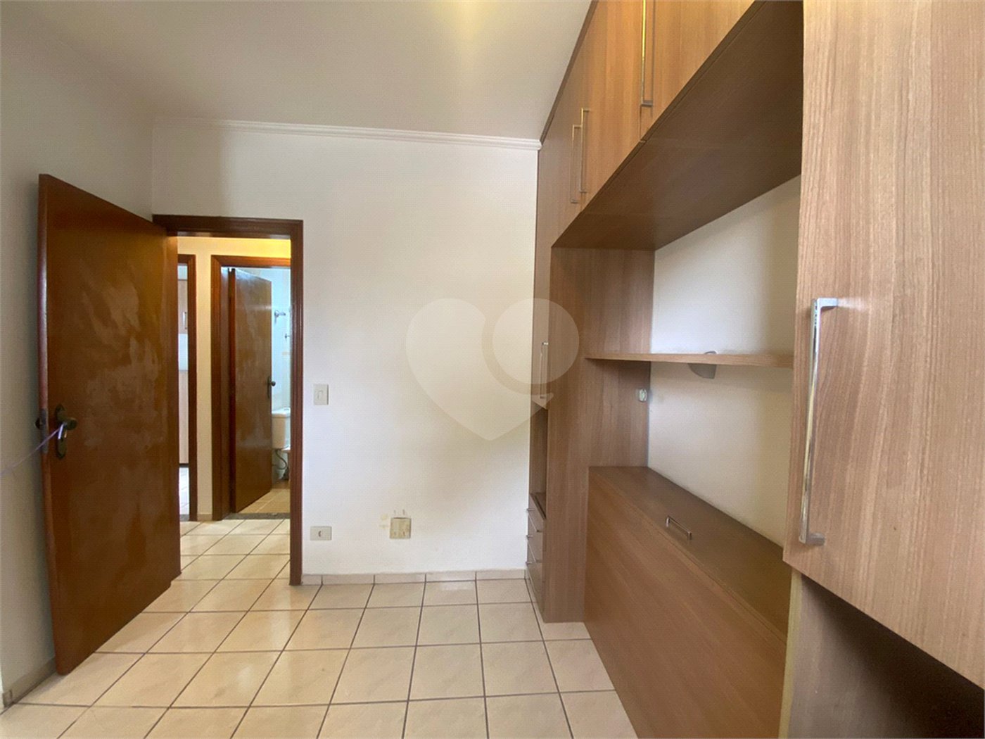 Apartamento à venda com 3 quartos, sendo 1 suíte, em Vila Guilherme, São Paulo, SP