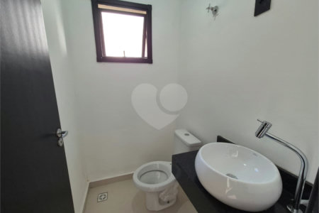 Casa à venda com 3 quartos, sendo 1 suíte, em Jardim Paraíso da Usina, Atibaia, SP