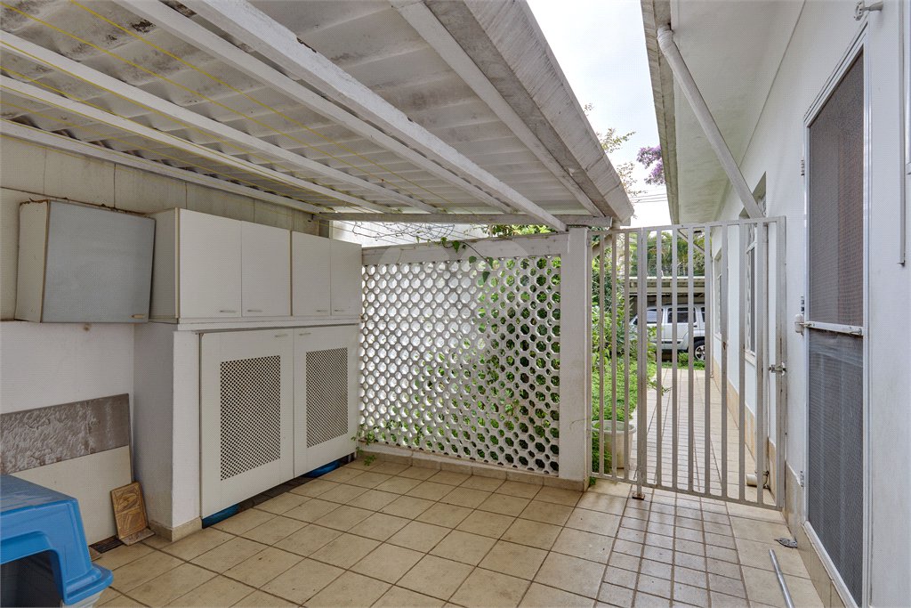 Casa Térrea à venda ou para alugar com 5 quartos, sendo 2 suítes, em Granja Julieta, São Paulo, SP