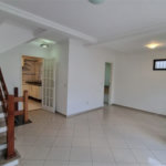 Casa à venda com 3 quartos, sendo 1 suíte, no condomínio Residencial Villagio, São Paulo - SP