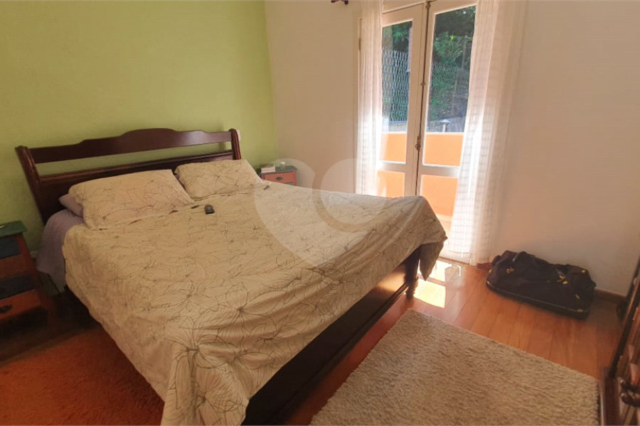 Casa à venda com 3 quartos, sendo 2 suítes, no condomínio Cond Jardim Itatinga, São Paulo - SP