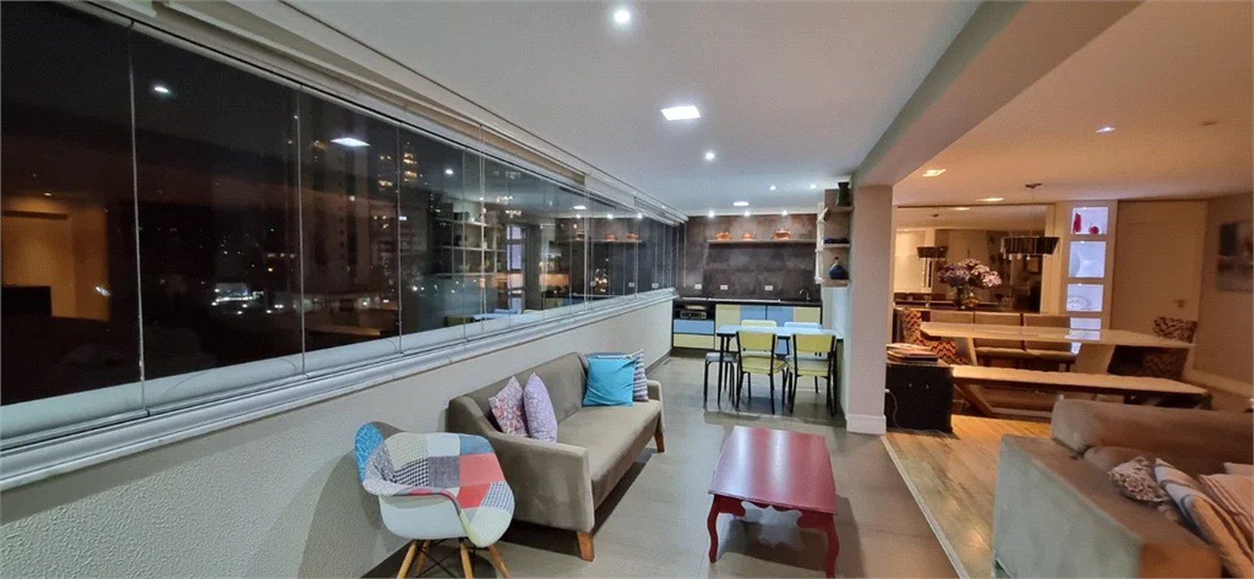 Apartamento à venda com 3 suítes em Jardim Londrina, São Paulo, SP