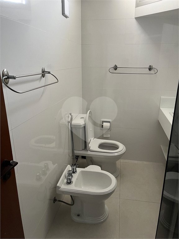 Apartamento à venda ou para alugar com 3 quartos, sendo 1 suíte, em Enseada, Guarujá, SP
