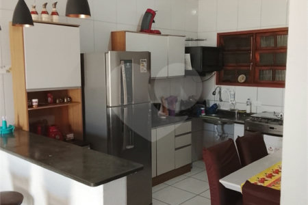 Casa à venda ou para alugar com 3 quartos, sendo 1 suíte, em Florida Mirim, Mongaguá, SP