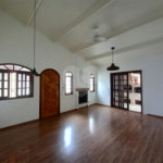 Casa à venda com 4 quartos, sendo 1 suíte,  em Vila Oliveira, Mogi das Cruzes, SP