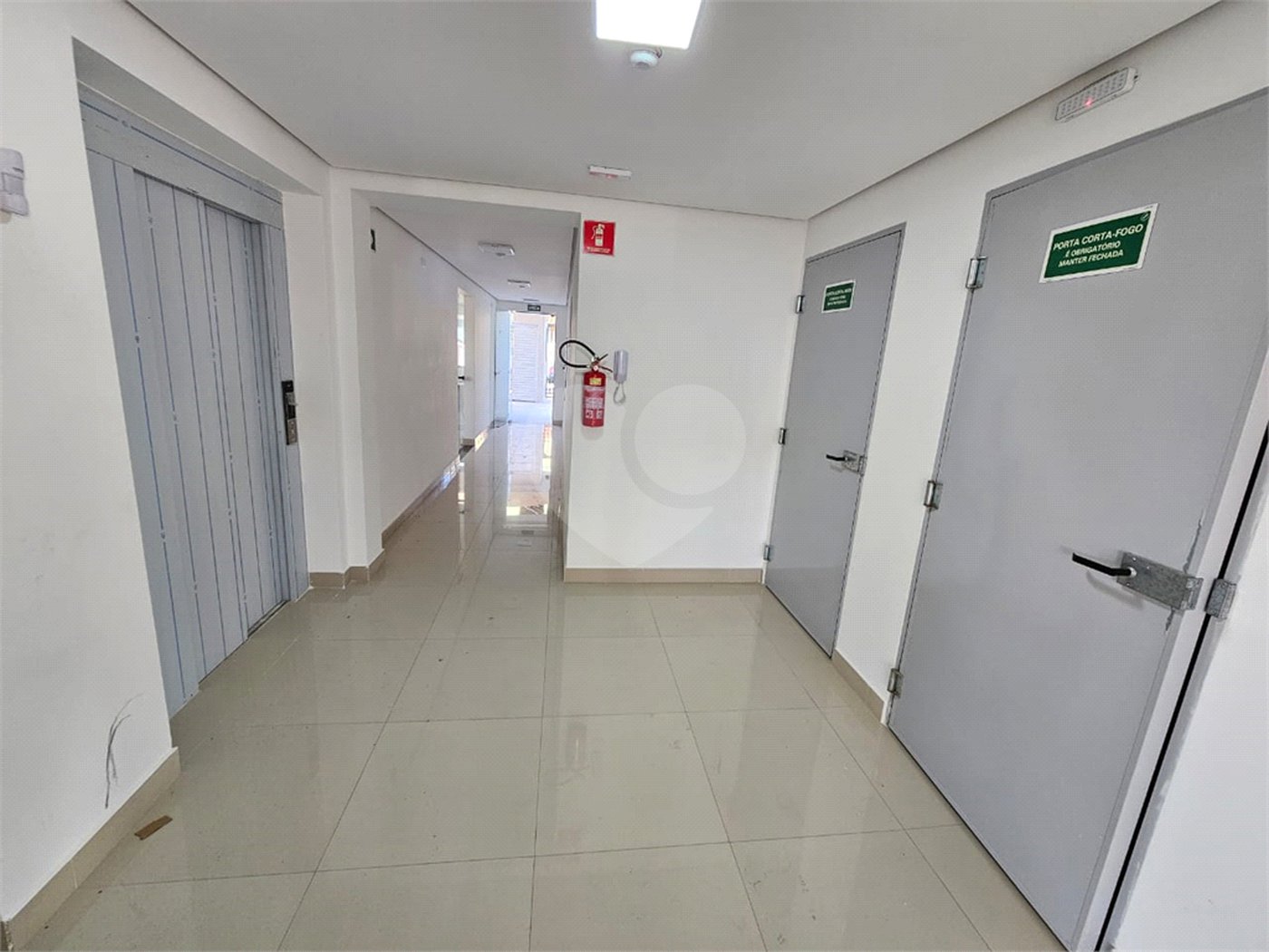 Apartamento à venda com 2 quartos, sendo 1 suíte, em Vila Galvão, Guarulhos, SP