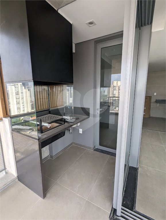 Apartamento à venda com 3 quartos, sendo 2 suítes, em Jardim das Acácias, São Paulo, SP