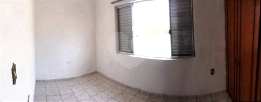Sobrado à venda com 3 quartos em Parque Independência, São Paulo, SP