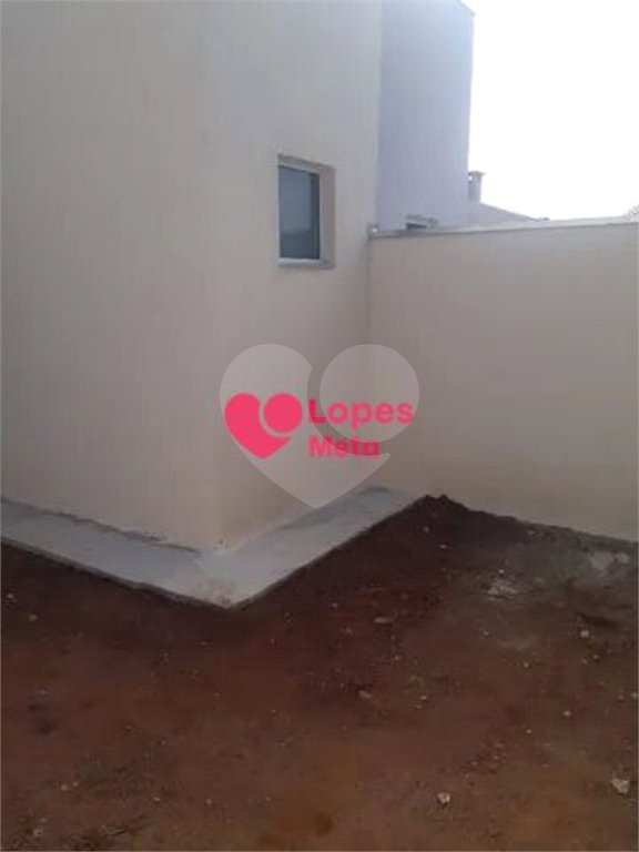 Casa à venda com 2 quartos, sendo 1 suíte, em Residencial Estoril, Taubaté, SP