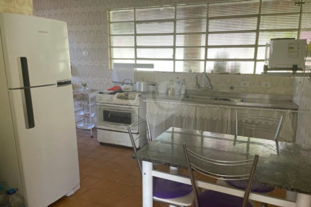 Casa à venda com 3 quartos, sendo 1 suíte, no condomínio Estância Marambaia, Vinhedo - SP