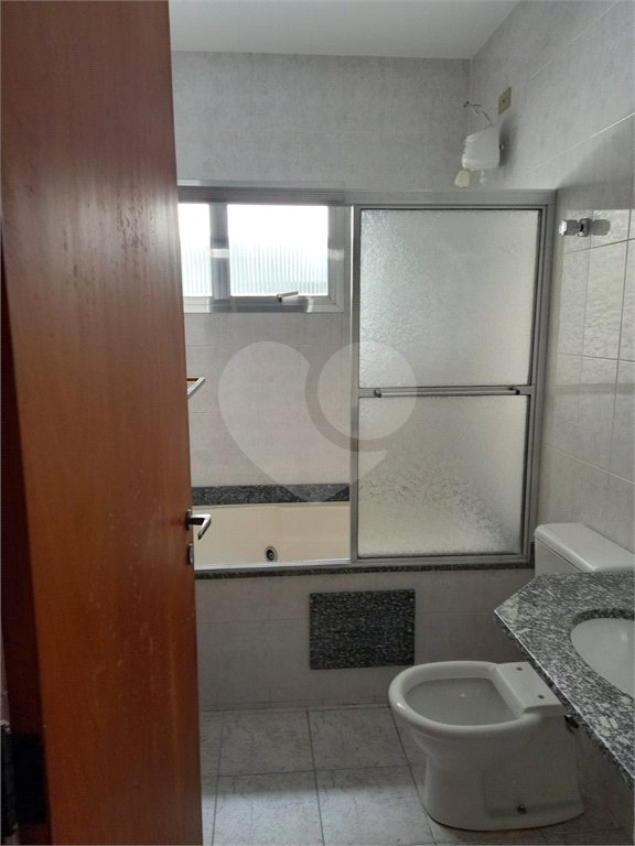 Sobrado à venda com 5 quartos, sendo 2 suítes,  em Tremembé, São Paulo, SP