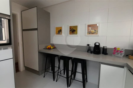 Apartamento à venda com 3 suítes em Nova Petrópolis, São Bernardo do Campo, SP