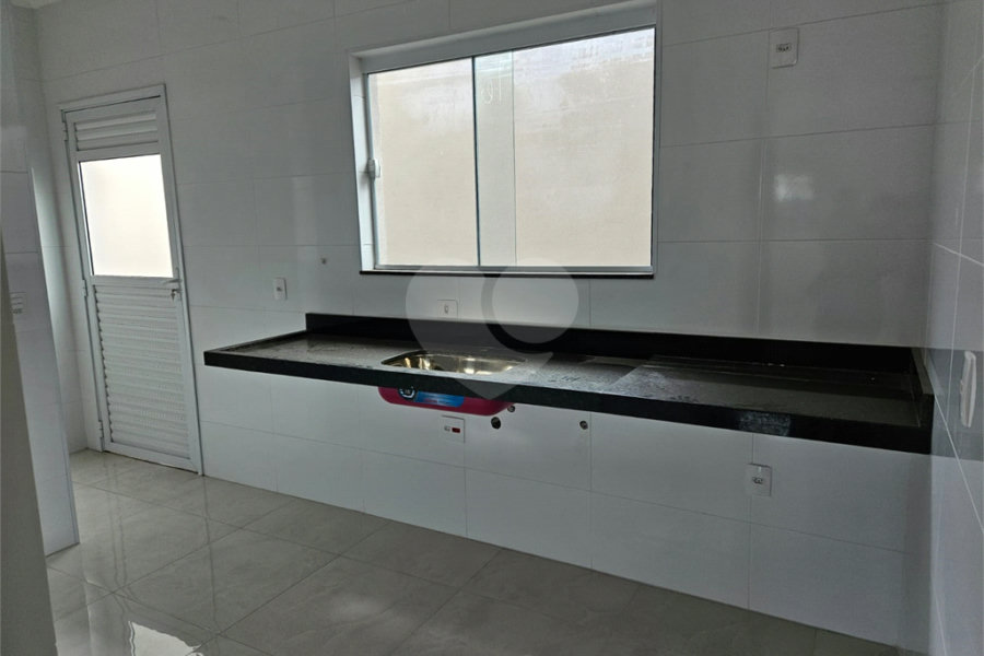 Sobrado à venda com 3 quartos, sendo 1 suíte, em Vila Romero, São Paulo, SP