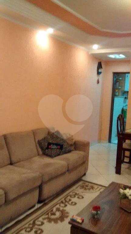 Casa à venda com 3 quartos, sendo 1 suíte, no condomínio Travessa Soldado Oscar Ribeiro Sampaio,8, São Paulo - SP