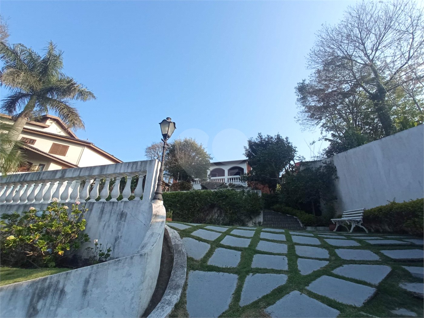 Casa à venda com 4 quartos, sendo 1 suíte, no condomínio Alpes da Cantareira, Mairiporã - SP