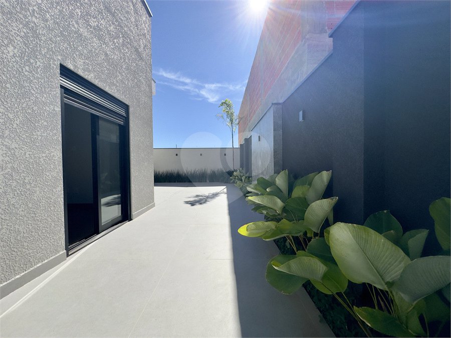 Casa à venda ou para alugar com 3 suítes no condomínio Terras Alpha Nova Esplanada, Votorantim - SP