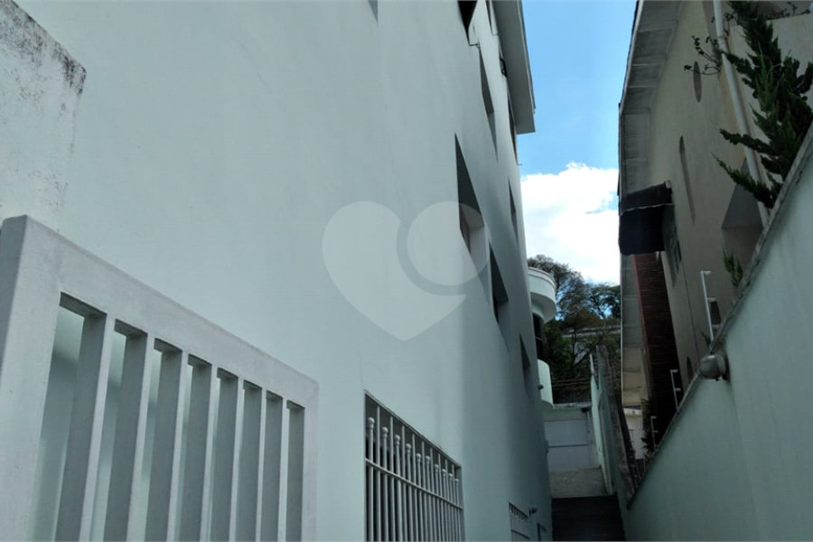 Sobrado à venda com 4 quartos, sendo 2 suítes, em Horto, São Paulo, SP