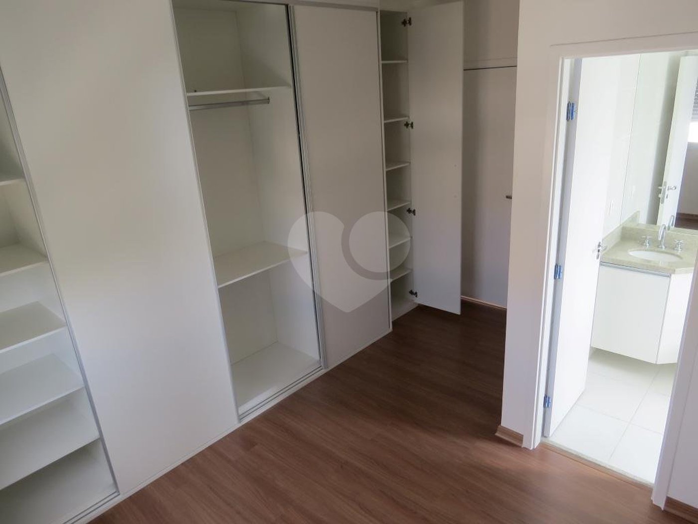 Apartamento à venda com 3 quartos, sendo 1 suíte, em Morumbi, São Paulo, SP