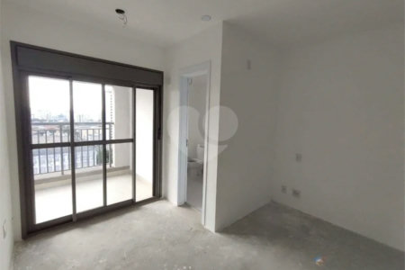 Apartamento novo com 129m² na Mooca com 2 suítes e 2 vagas.