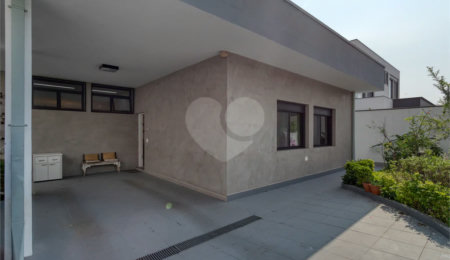 Casa à venda com 3 quartos, sendo 1 suíte,  em Granja Julieta, São Paulo, SP