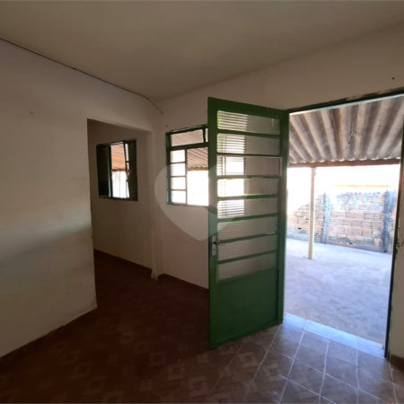 Casa à venda com 5 quartos, sendo 1 suíte, em Jardim Tamoio, Araraquara, SP