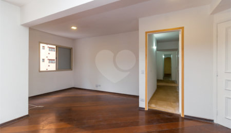 Apartamento à venda com 4 quartos, sendo 2 suítes,  em Brooklin, São Paulo, SP