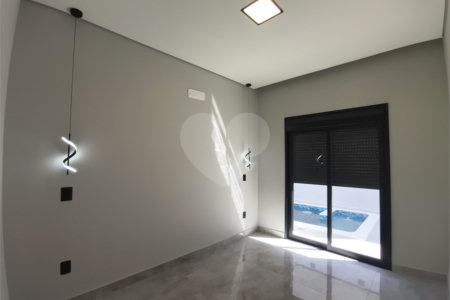 Casa à venda com 3 quartos, sendo 1 suíte,  no condomínio Horto Florestal Villagio, Sorocaba - SP