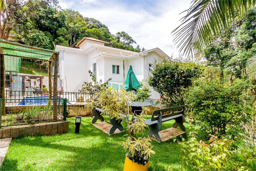 Casa à venda com 4 suítes no condomínio Jardim da Montanha I, Mairiporã - SP