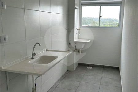 Casa à venda ou para alugar com 2 quartos no condomínio Residencial Caxangá 2, Suzano - SP