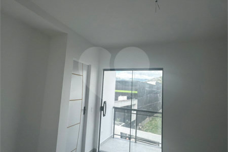 Casa à venda com 2 suítes no condomínio Residencial Camila, Rio de Janeiro - RJ