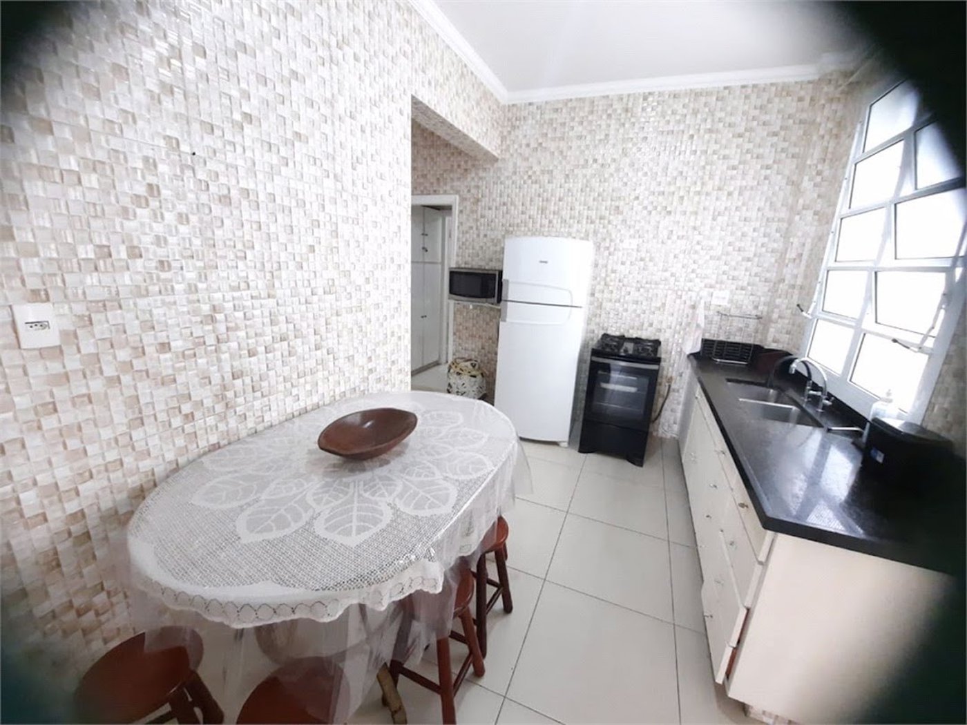 Apartamento com 4 dormitórios à venda, 122 m² por R$ 850.000,00 - Pitangueiras - Guarujá/SP