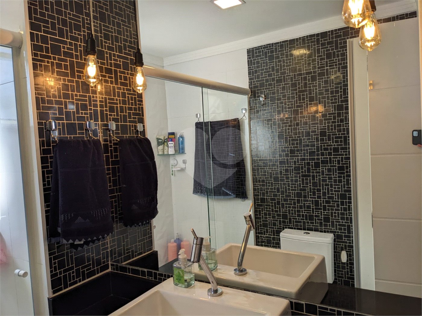 Apartamento à venda com 2 quartos, sendo 1 suíte,  em Jardim Rosa de Franca, Guarulhos, SP