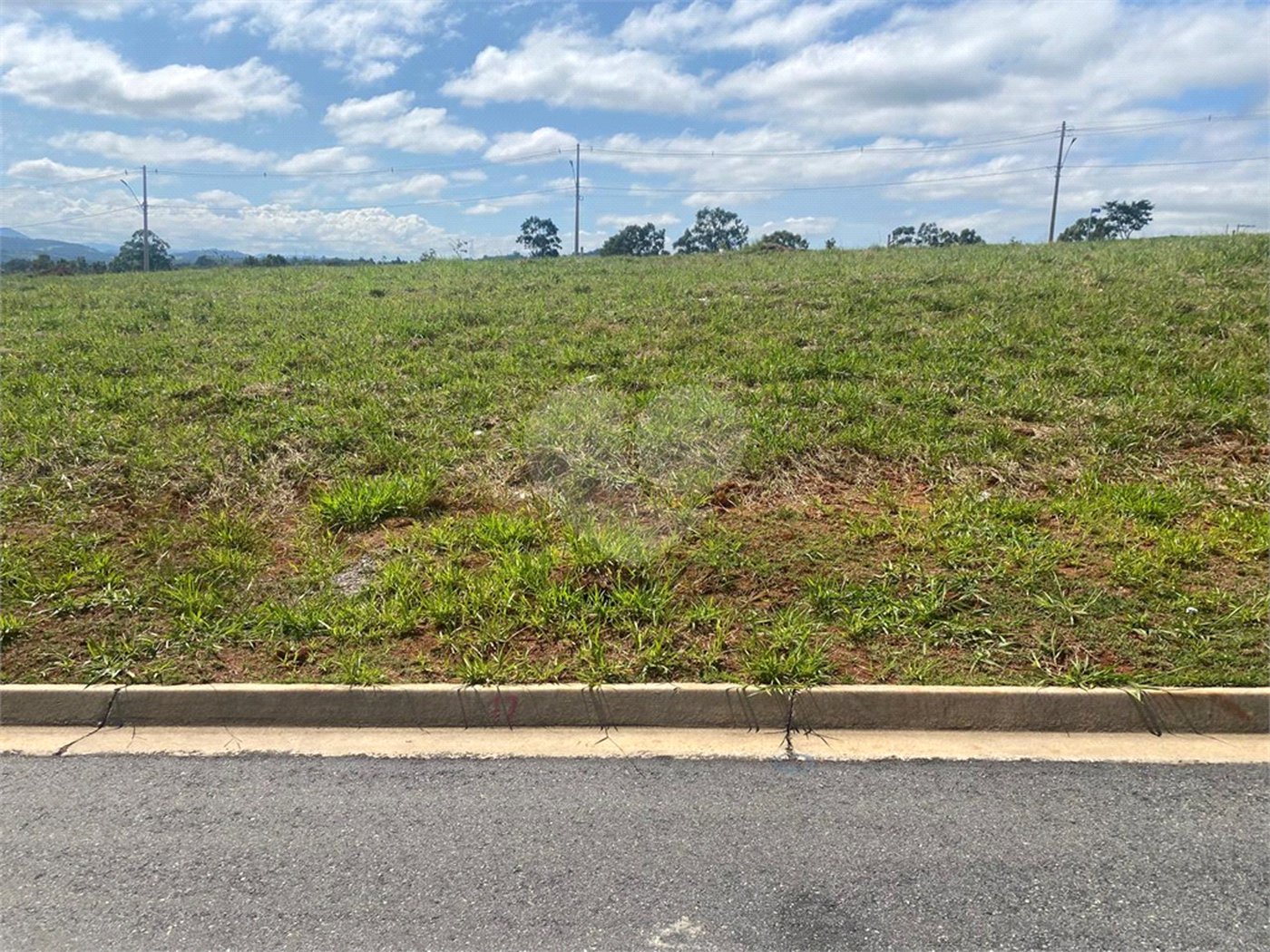 Terreno à venda no condomínio Elementum, Atibaia - SP