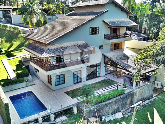 Casa à venda com 3 quartos no condomínio Alpes da Cantareira, Mairiporã - SP
